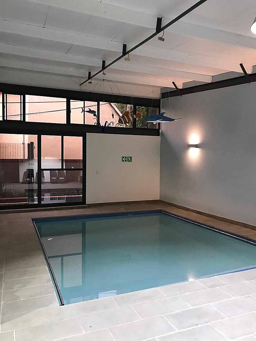 Small heated teaching pool, indoor, used for lessons